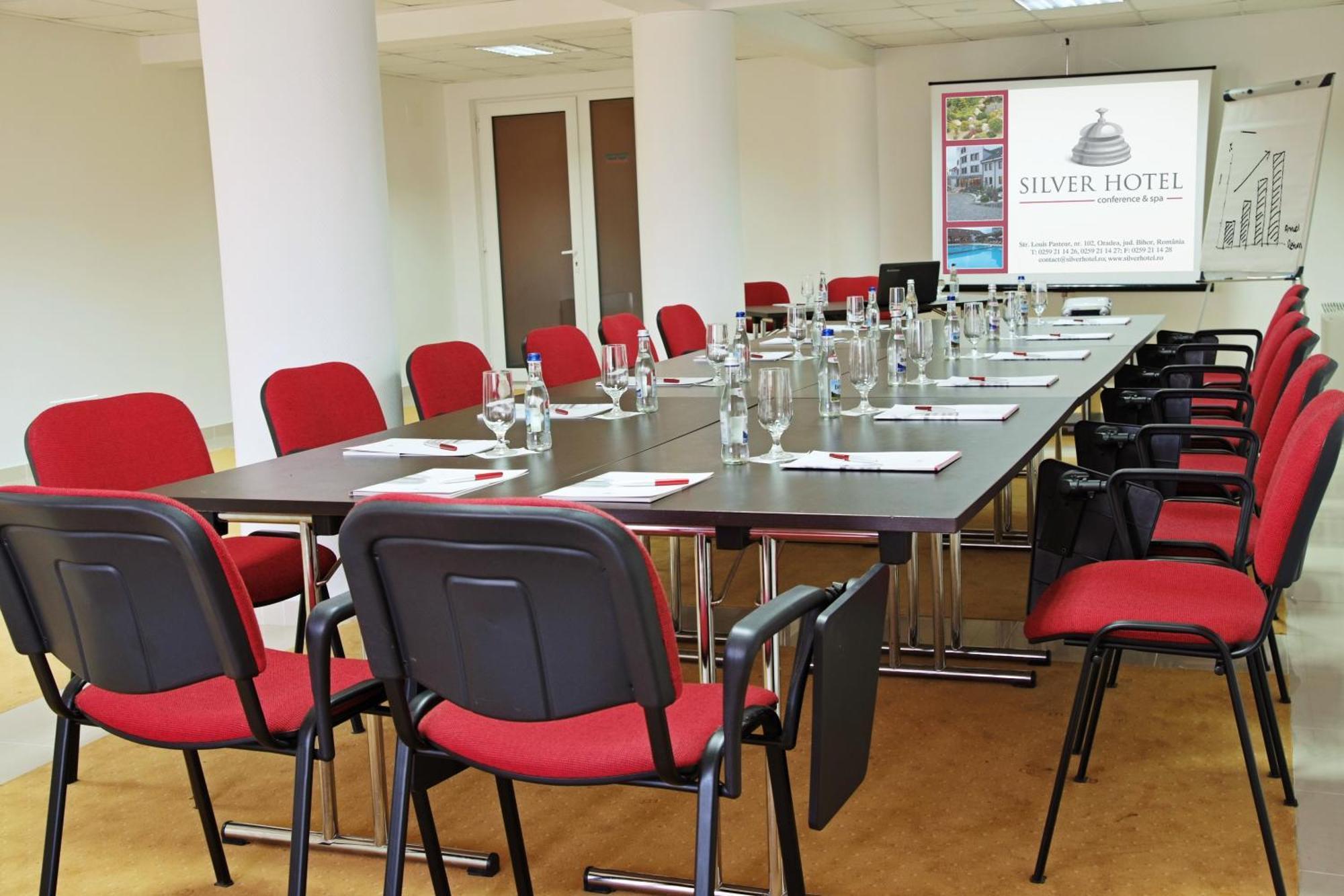 Hotel Silver Oradea Eksteriør bilde