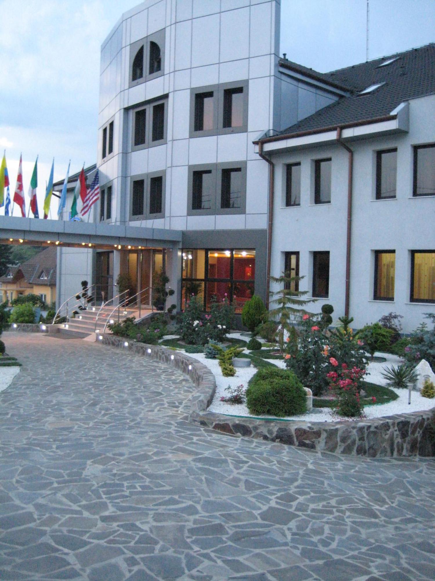 Hotel Silver Oradea Eksteriør bilde
